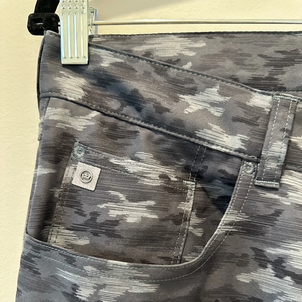 Men’s Peter Millar Crown Sport 5 Pocket Camo Black Golf Pants eb66 Size 32 30